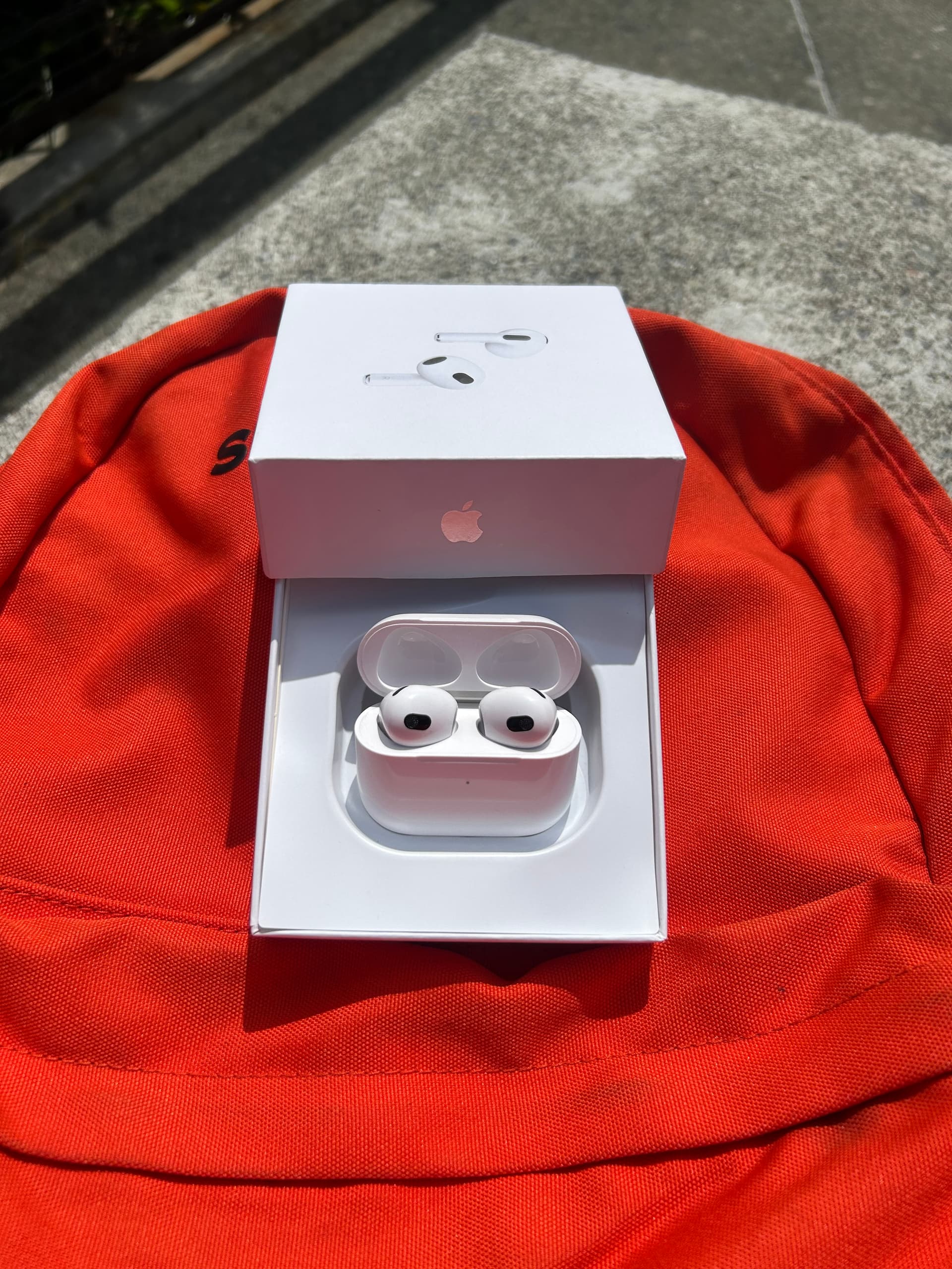 AIRPODS DE TERCERA GENERACIÓN